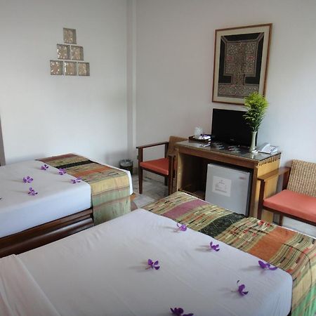 The Red Hibicus Guest House Chiang Mai Eksteriør bilde