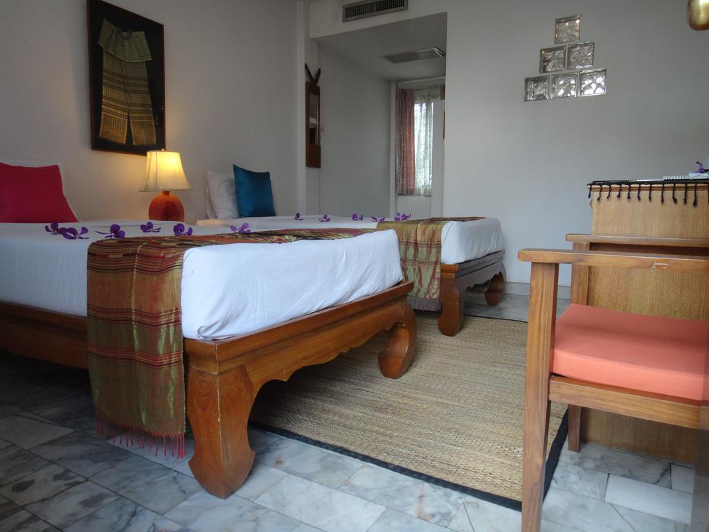 The Red Hibicus Guest House Chiang Mai Eksteriør bilde