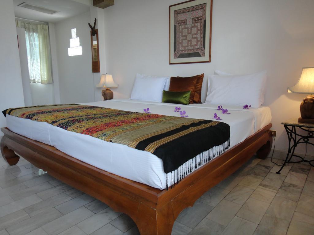 The Red Hibicus Guest House Chiang Mai Eksteriør bilde